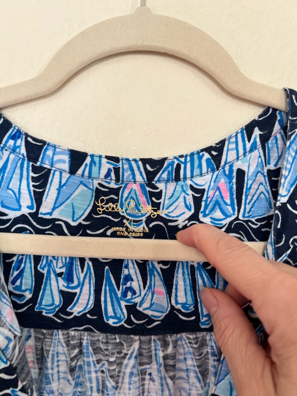 Lilly Pulitzer XL Dev low tide sleeveless top sailboats - Picture 2 of 4